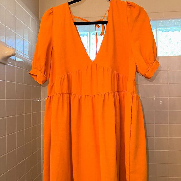 Millennial Pink Tangerine Tiered Puff Sleeve V Neck Dress - Medium - Picture 1 of 9